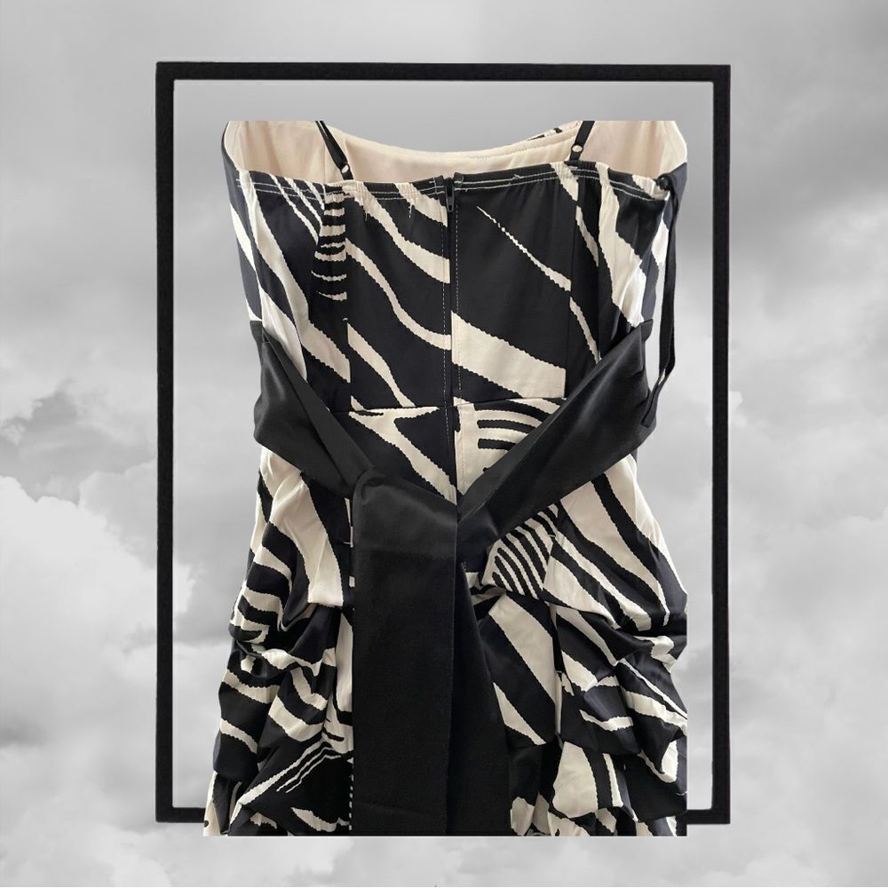 BLACK AND WHITE RUFFLED DRESS - Picture 13 of 14